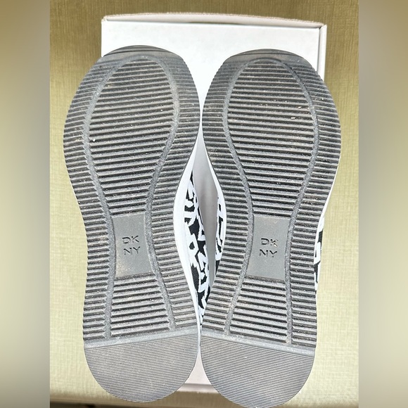 DKNY Women's Polly Wedge Slip On Sneaker Bootie Black/White Logo Print Sz.10 - Picture 6 of 6